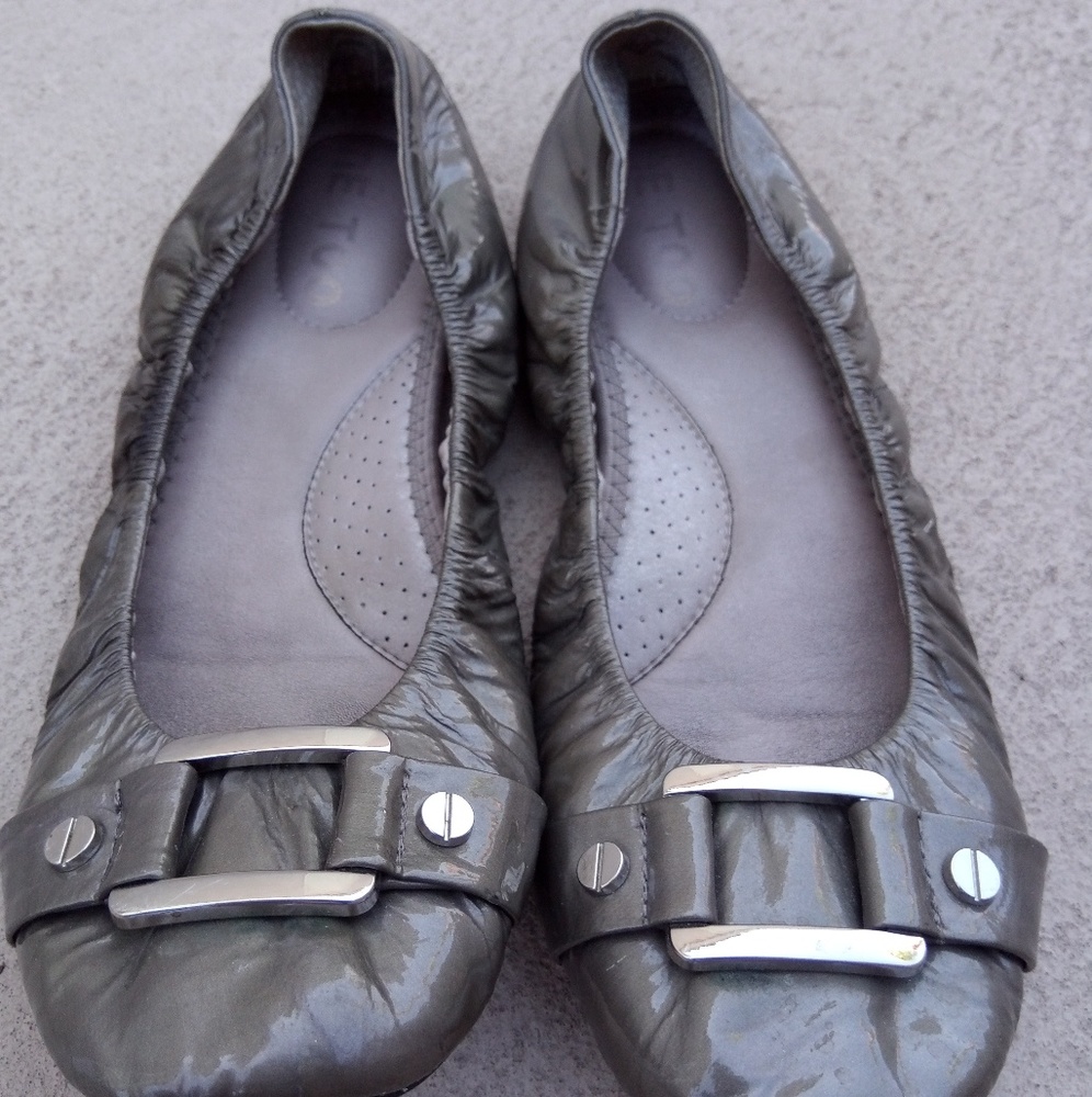 Me Too Silver Patent Leather Shiny Ballerina Flats